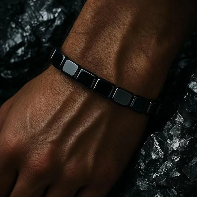 Bracelet en Hématite Noire – Élégance Masculine & Ancrage